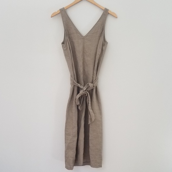 Adrienne Vittadini Dresses & Skirts - Adrienne Vittadini linen tan sleeveless midi dress
